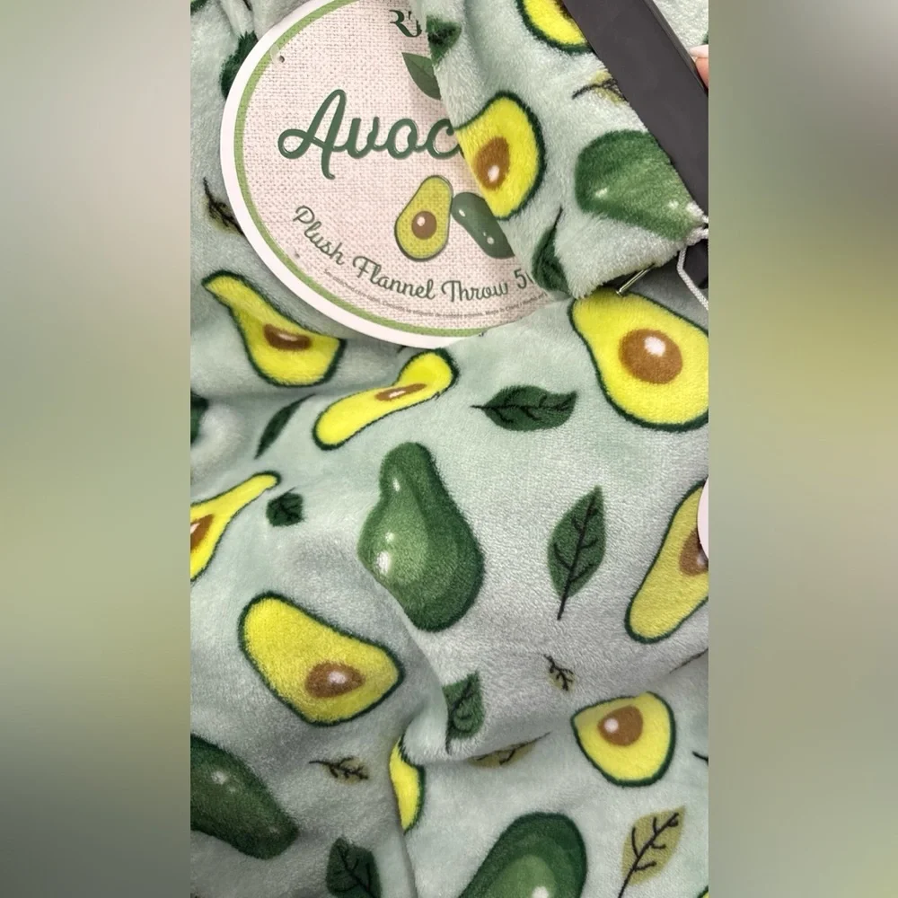 NWT RJ Home Avocado Plush Flannel Throw Blanket 50” x 60”